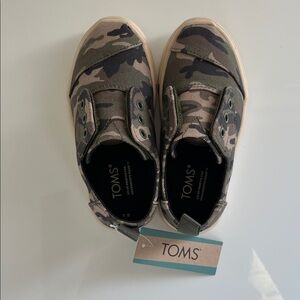 TOMS Camouflage Velcro Slip-Ons